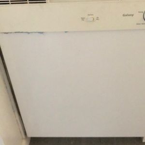 Or best offer Dishwasher $65 and stove 85$